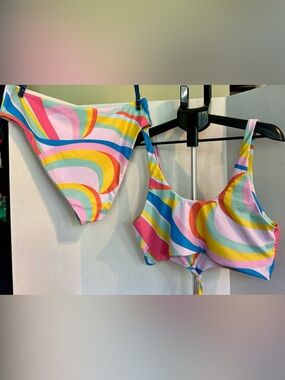 Pastel Multi-Color Curve Print Bikini Set - No Brand